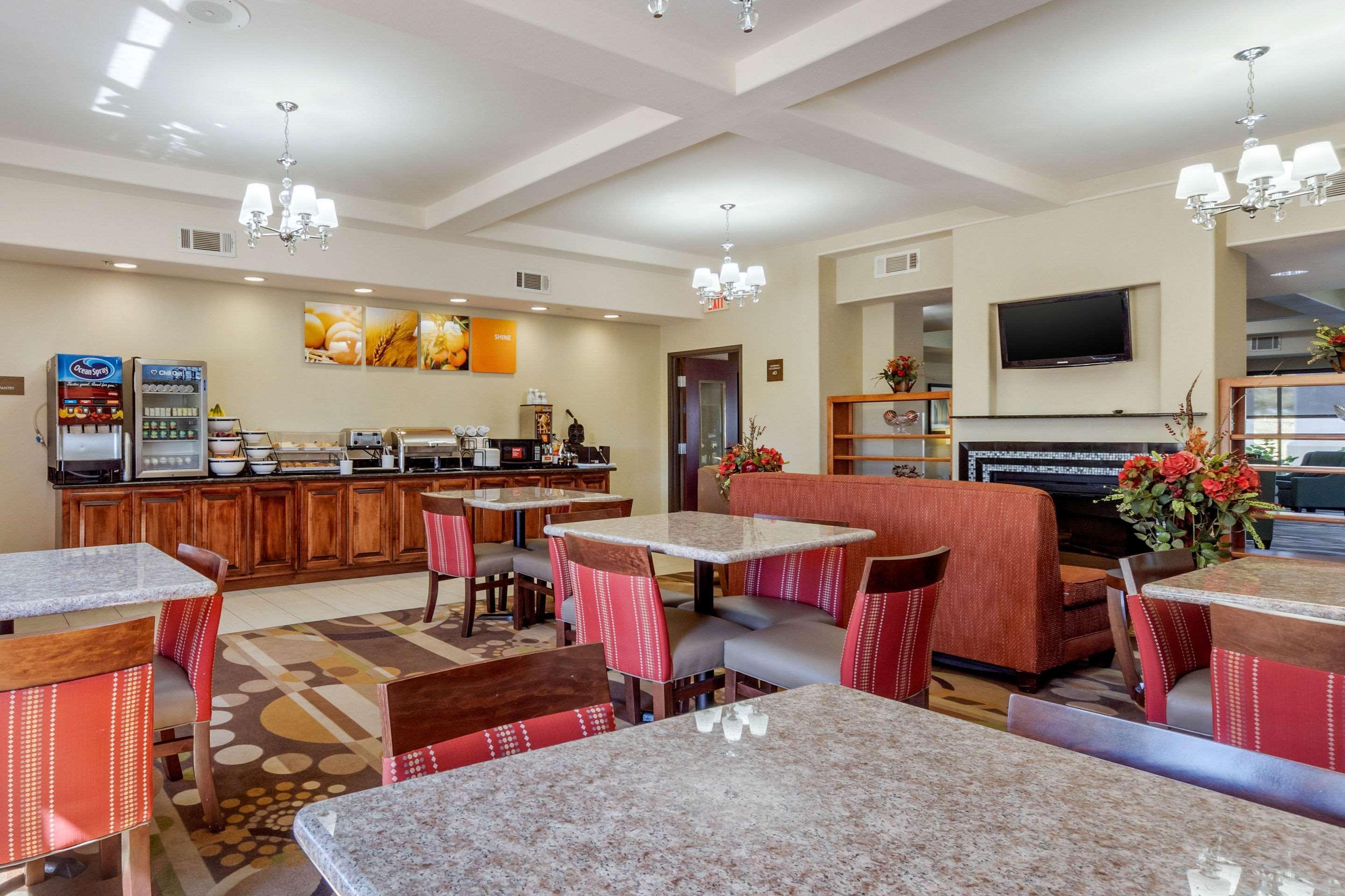 Comfort Inn & Suites Perry I-35 Esterno foto