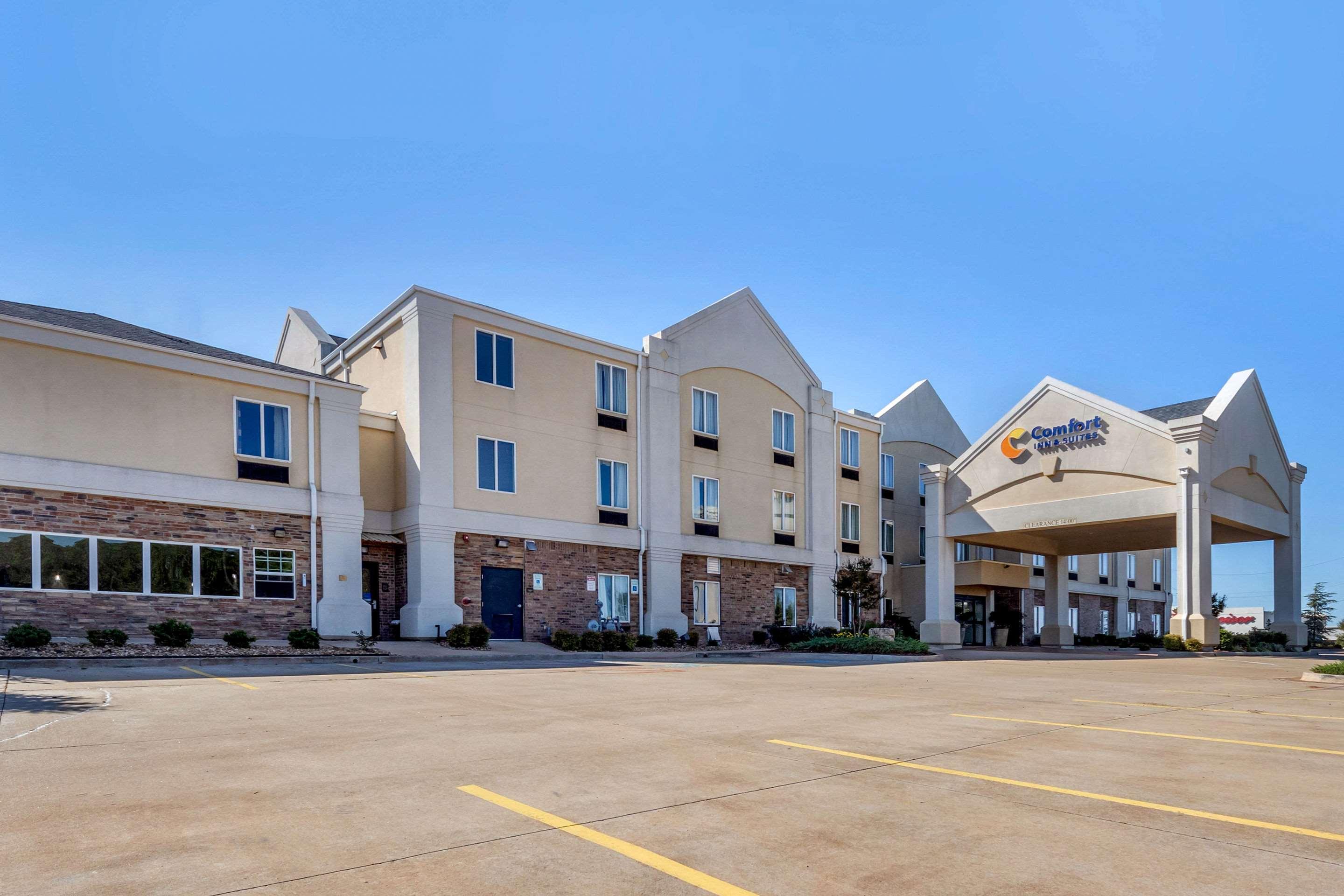 Comfort Inn & Suites Perry I-35 Esterno foto
