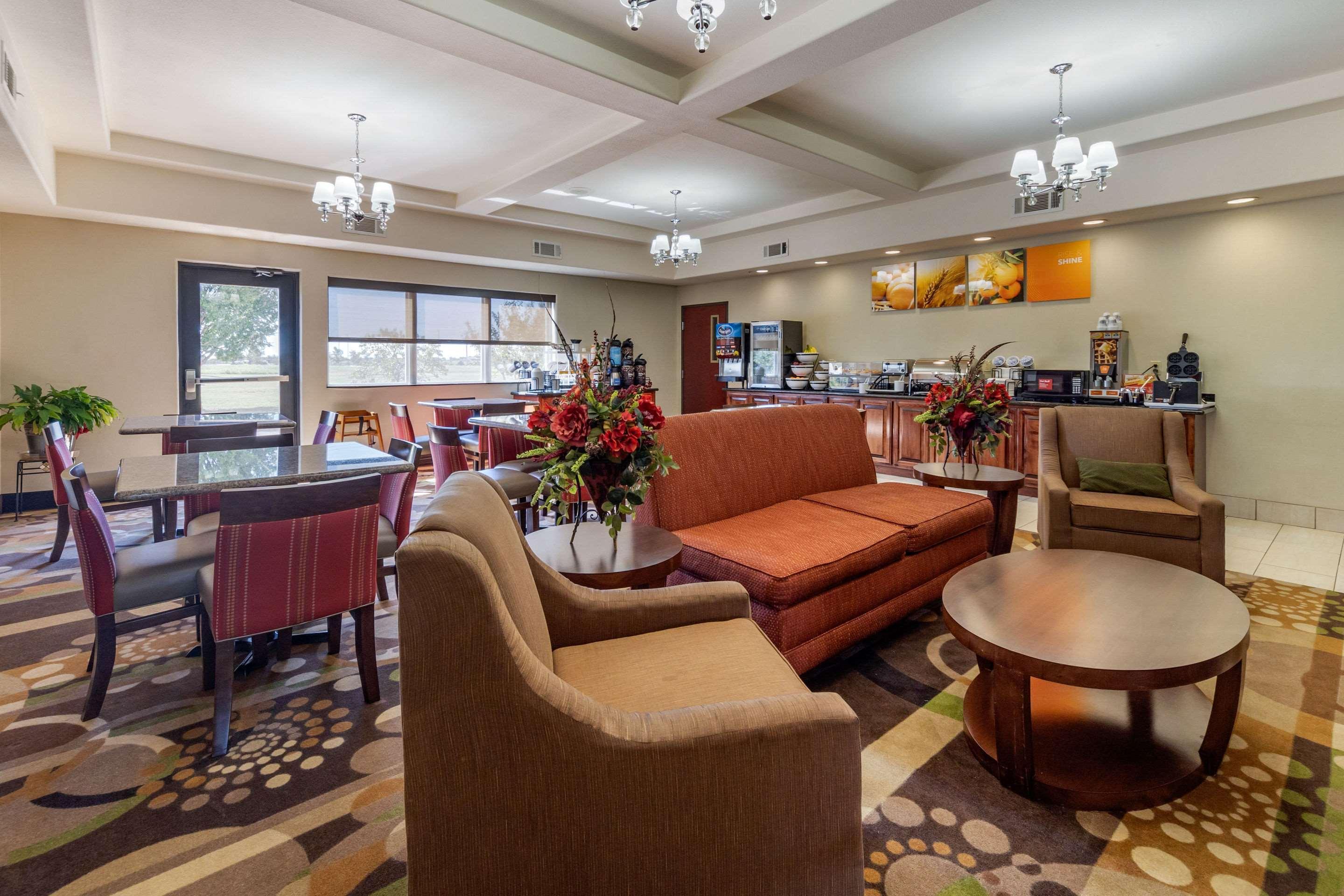 Comfort Inn & Suites Perry I-35 Esterno foto